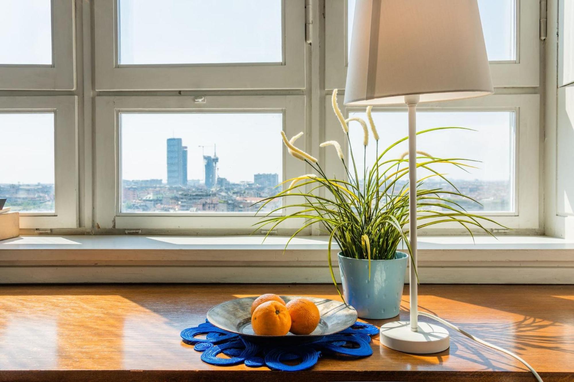 Skyline View Biancamano 1 Bdr With Balcony By Rentopolis Milan Luaran gambar
